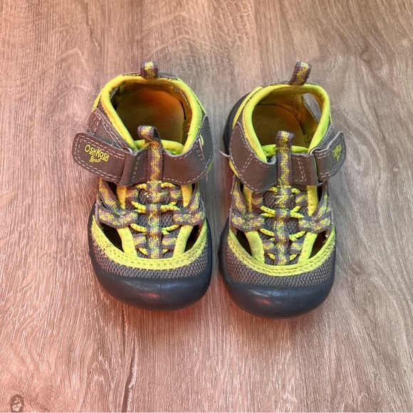 Shoes - Picture 5 of 8